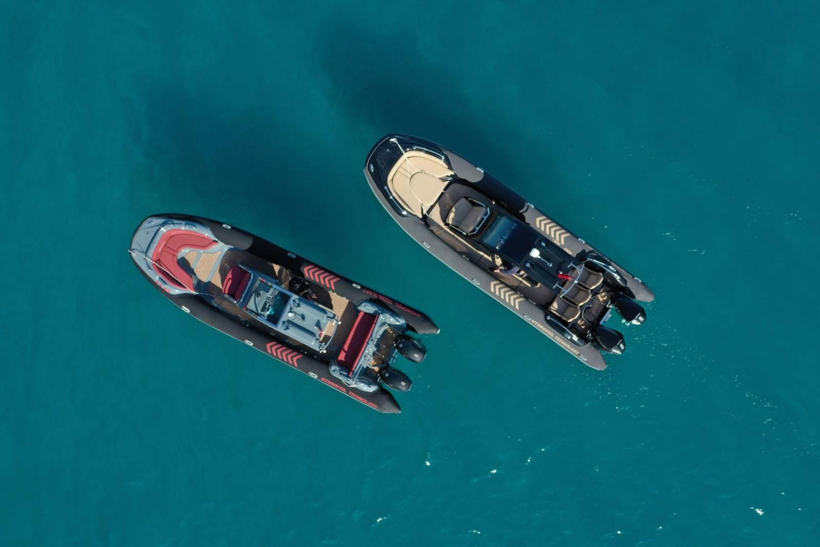 SERVICE TENDER POUR YACHT AU MOUILLAGE