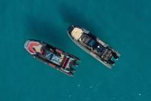 SERVICE TENDER POUR YACHT AU MOUILLAGE